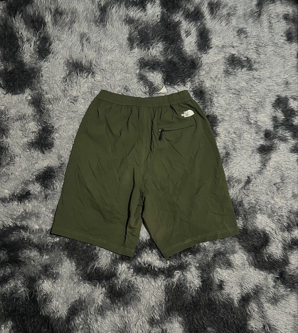 The north face olive green short (Category: Shorts) located in Cebu City. Submitted by drip_block (Listing ID 1464189188, Image 3). Description: Waist fit to 28-38 Length 21.