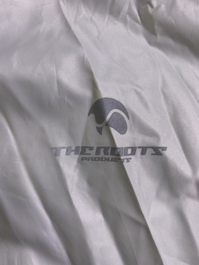 The Roots - Raincoat / Jacket - Riding Jacket (Category: Coats, Jackets and Outerwear) located in Carmona. Submitted by bihira (Listing ID 1464274969, Image 2). Description: The Roots - Raincoat / Jacket - Riding Jacket - WYSIWYG - Raincoat / Riding Jacket - As is - lukot.