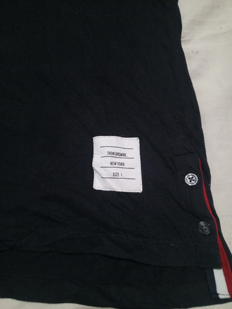 Thom Browne Stripe pique t shirt (Category: Luxury Apparel) located in Santa Maria. Submitted by paulo-garcia21 (Listing ID 1464240443, Image 2). Description: size 1 small to med fittings.