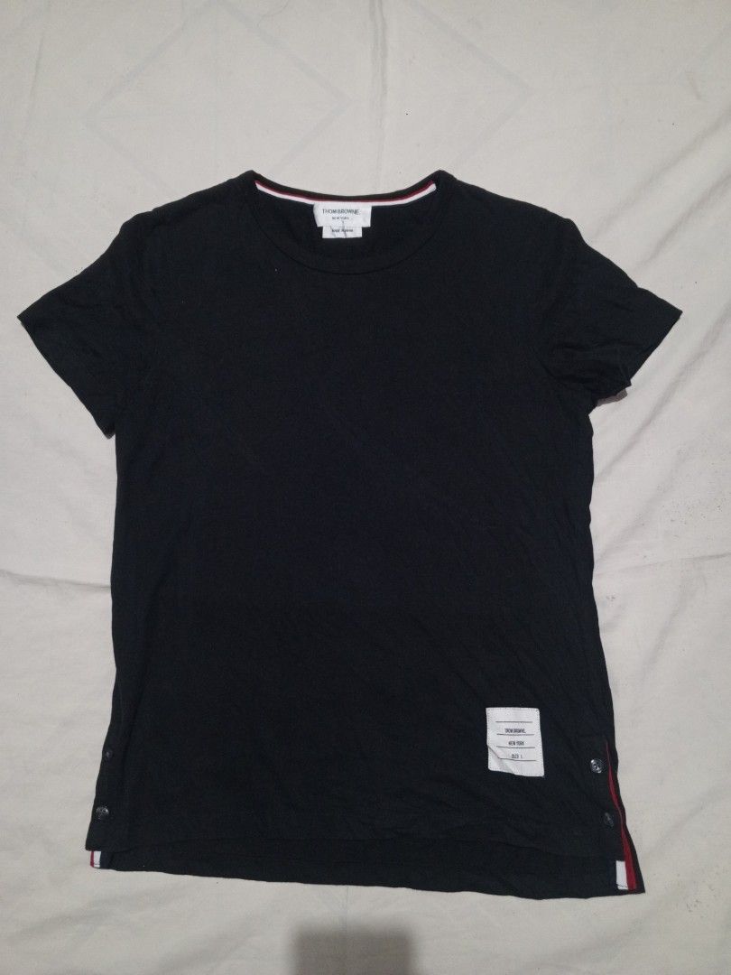 Thom Browne Stripe pique t shirt (Category: Luxury Apparel) located in Santa Maria. Submitted by paulo-garcia21 (Listing ID 1464240443, Image 1). Description: size 1 small to med fittings.