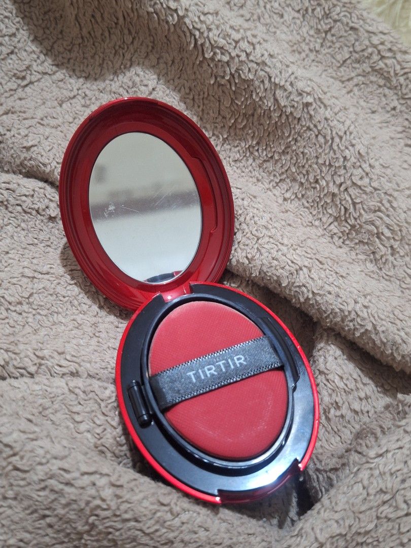 Tirtir Mask Fit Red Cushion Mini (Category: Makeup) located in Caloocan City. Submitted by psoniaco (Listing ID 1464174129, Image 3). Description: used once shade 17c porcelain.
