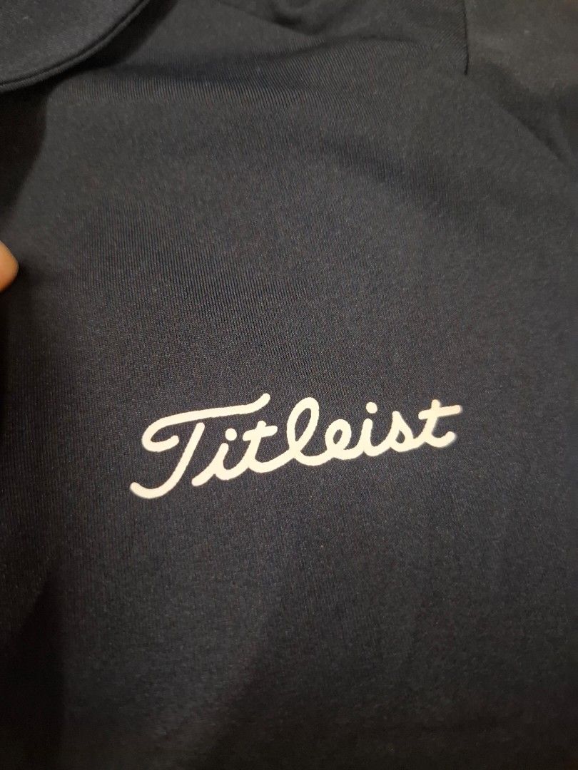TITLEIST GOLF SWEATER (Category: Activewear) located in Antipolo. Submitted by goldentiger-ac44 (Listing ID 1464140140, Image 3). Description: TITLEIST SWEATSHIRT LONGSLEEVE SIZE MEDIUM EXCELLENT CONDITION STRETCHABLE MATERIALS PRICE 800 ANTIPOLO CITY LOCATION.