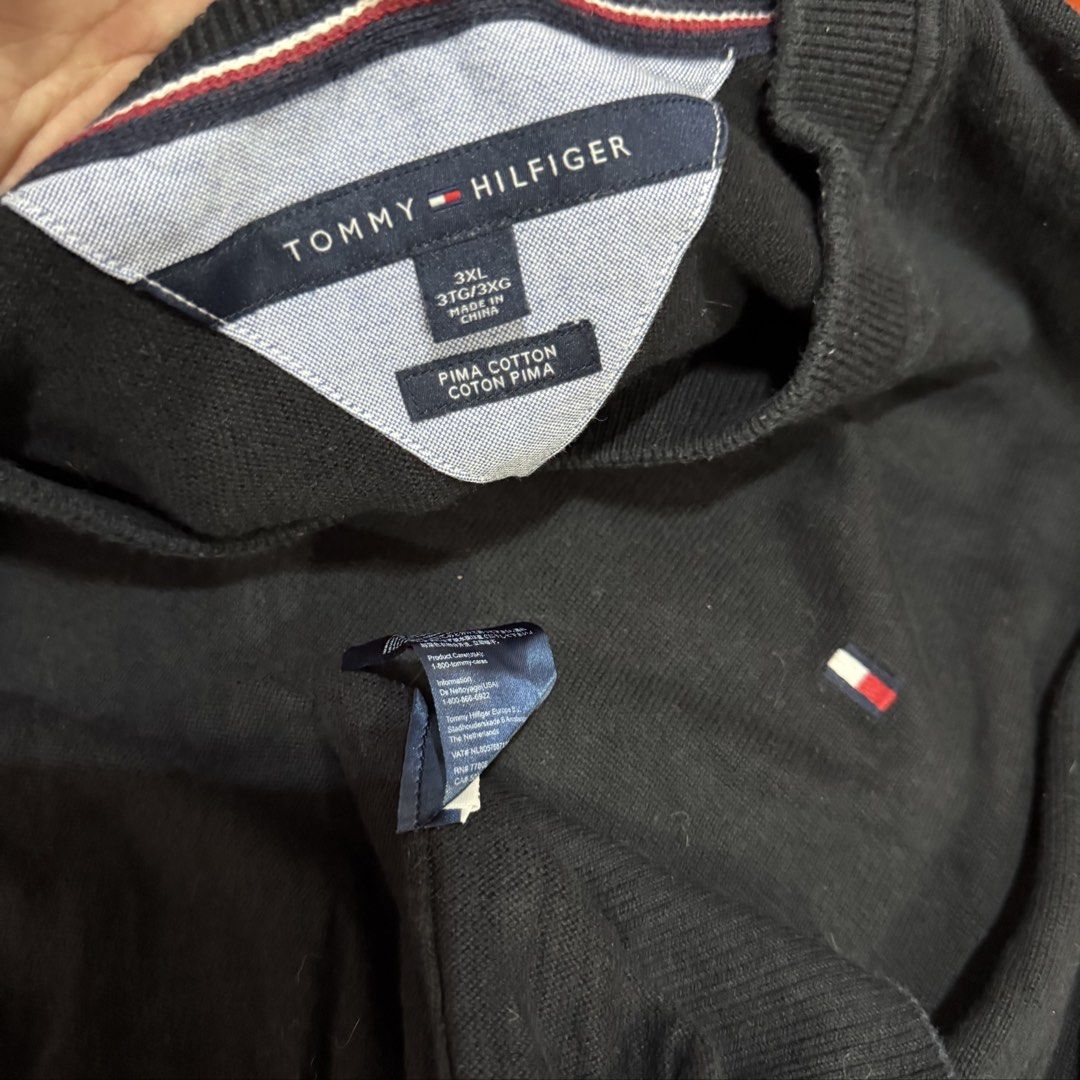TOMMY HILFIGER KNITTED SWEATER (Category: Coats, Jackets and Outerwear) located in Pasig City. Submitted by buzzthrifty (Listing ID 1464248266, Image 3). Description: SIZE 2-3XL 26x29 EXCELLENT CONDITION .