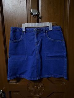 (Category: ) located in . Submitted by aprilluxcloset0812 (Listing ID 1464292997, Image 1). Description: .