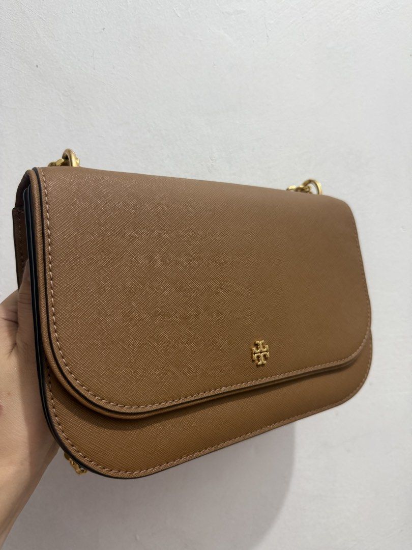 TORY BURCH EMERSON FLAP (Category: Cross-body Bags) located in Quezon City. Submitted by littleshopbyzandz (Listing ID 1464286310, Image 2). Description: See photos when worn OG FREE DELIVERY WITHIN MY AREA COD FOR NCR .