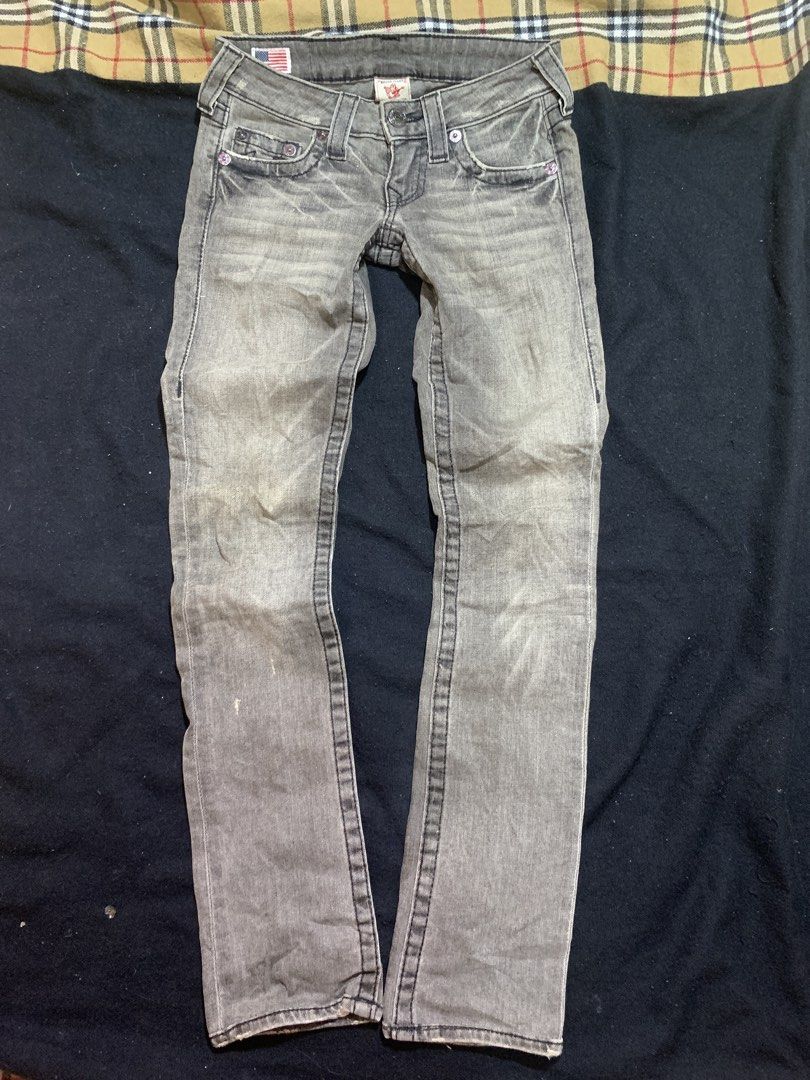 True Religion Grey Jeans with Studded Pockets (Category: Jeans) located in Cagayan de Oro. Submitted by chabermz (Listing ID 1464307841, Image 2). Description: - Authentic Grey True Religion Jeans - Size: 28 - Iconic horseshoe logo on back pockets, embellished with studs - Made in USA - Comfortable fabric: 98% cotton, 2% spandex - Ideal for casual wear Dimes Width- 27 Length- 36 Thigh- 9 Leg opening- 5.5 .