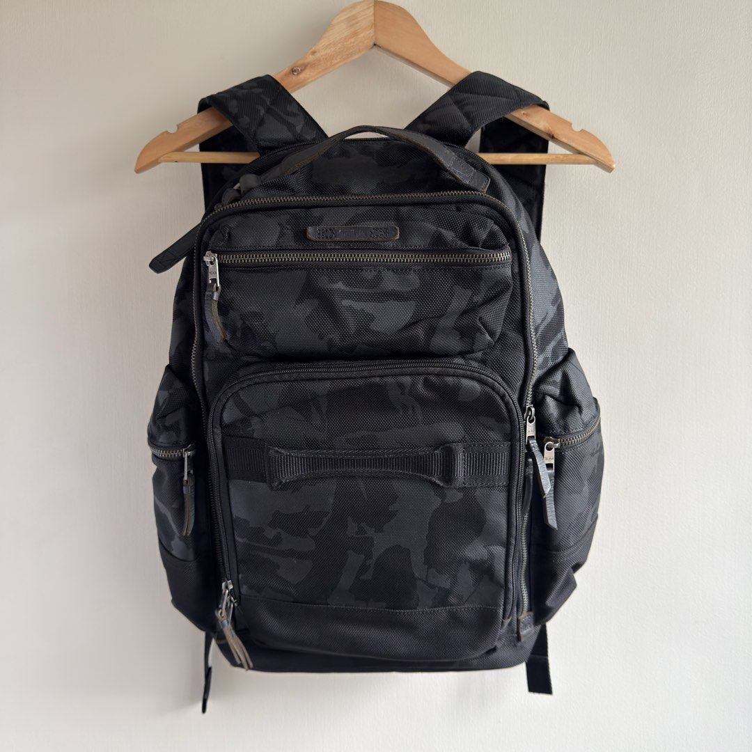 Tumi dalston alvington backpack (Category: Backpacks) located in Quezon City. Submitted by toomuchpain (Listing ID 1464289853, Image 1). Description: Good condition No issue.