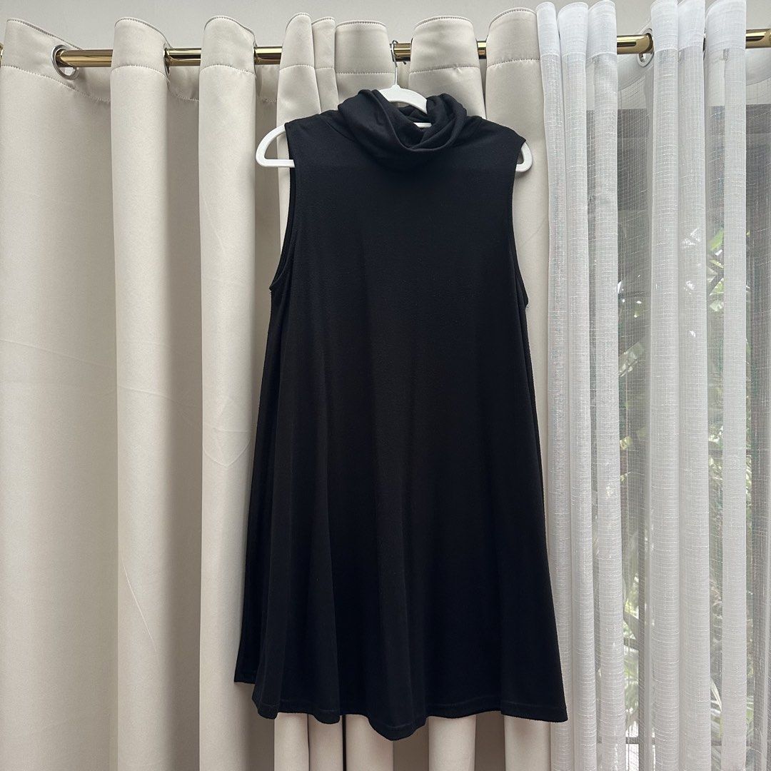 Turtleneck Black Sleeveless Dress (Category: Dresses) located in Cainta. Submitted by tooonico (Listing ID 1464220709, Image 1). Description: RFS: Not my size anymore MOP: GCash/Maya/Maribank/UB.