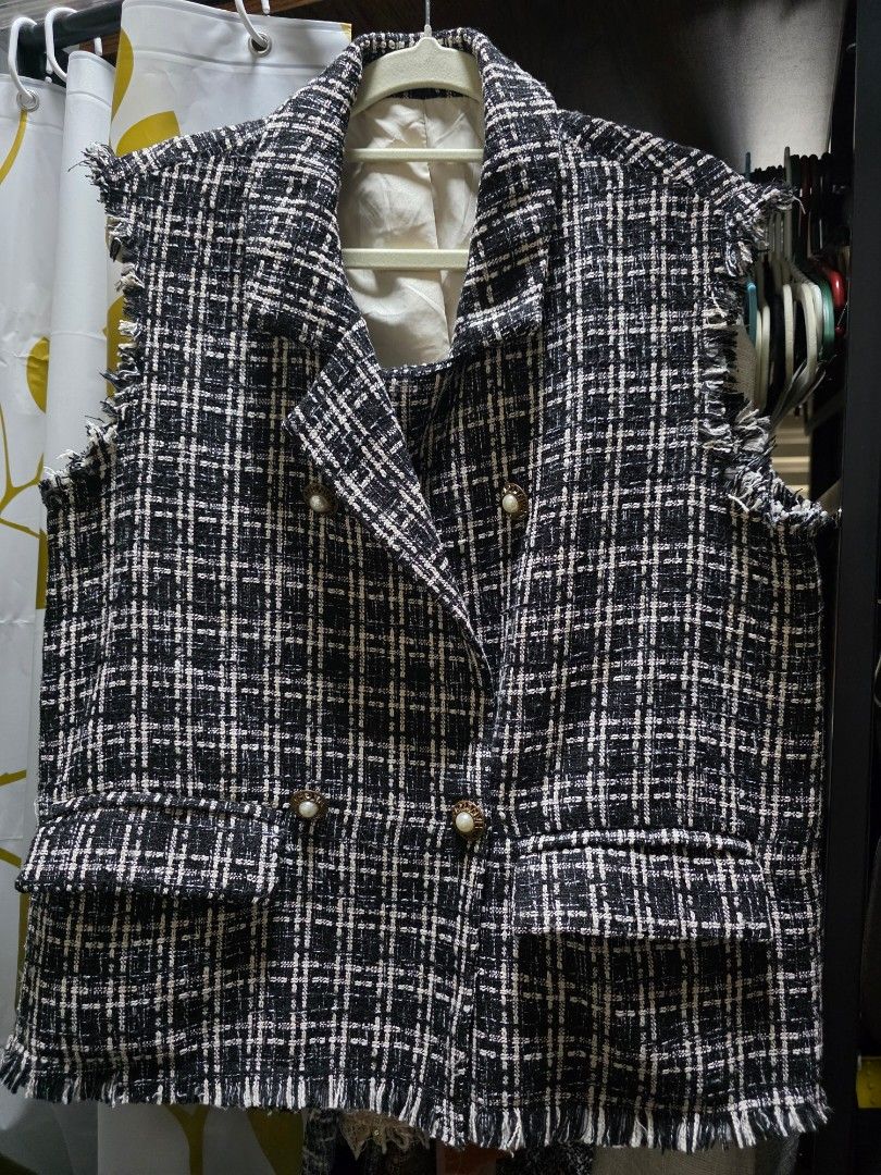 Tweed Vests | Korean & Layering Styles | Bust 36–40" (Category: Sleeveless) located in Quezon City. Submitted by styledinframes (Listing ID 1464263979, Image 1). Description: Black vest tops with 2 pockets - 36 to 38 bust Brown vest tops - 38 to 40 bust Winter ready button down vest with pockets - 36 to 38 bust.
