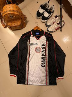 (Category: ) located in . Submitted by naiv.wardrobe_studioco. (Listing ID 1464245597, Image 1). Description: .