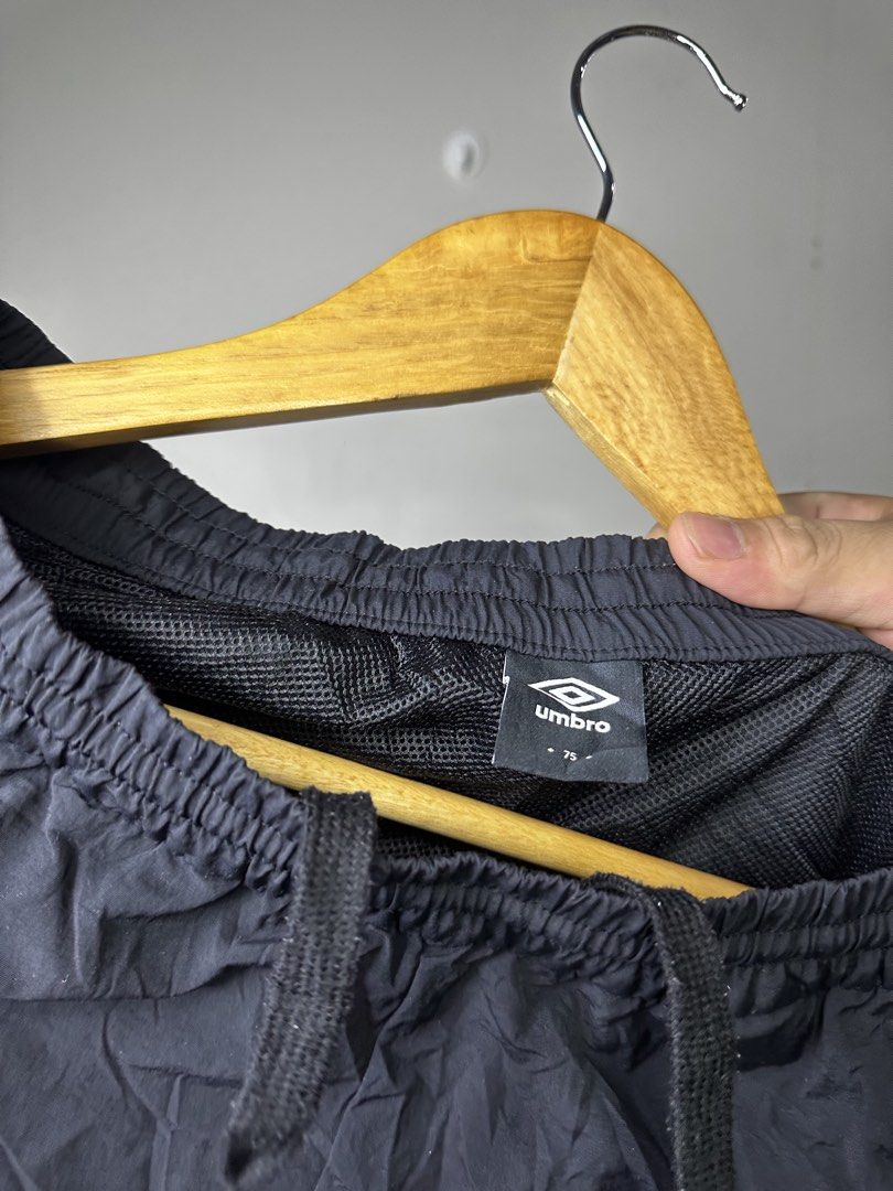UMBRO SHORT (Category: Shorts) located in Molave. Submitted by thriftmate13 (Listing ID 1464178506, Image 2). Description: .