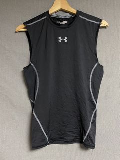 (Category: ) located in . Submitted by ukaythriftshirt (Listing ID 1464268731, Image 1). Description: .