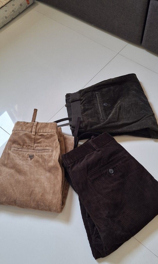 Uniqlo Ankle Pants Corduroy (Category: Chinos) located in Manila. Submitted by jacobpablorams (Listing ID 1464161108, Image 2). Description: For Aspack 3,000 php Brandnew ✅️ Size Small on tag lahat fits upto 30-32 waistline No issues🚫 maliit po sken location bulacan bulacan📍.