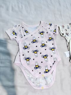 (Category: ) located in . Submitted by freshlypreloved (Listing ID 1464230069, Image 1). Description: .