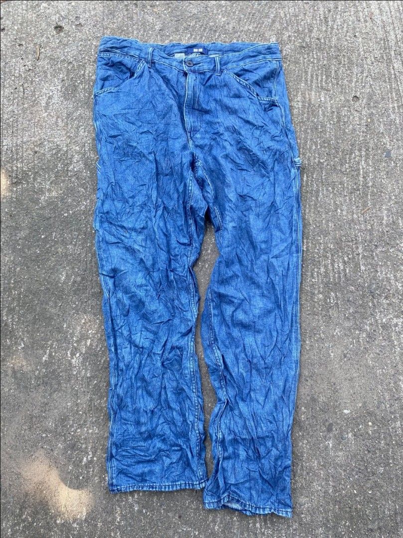 Uniqlo Blue Denim Carpenter Pants (Category: Jeans) located in Bacolod City. Submitted by carlo1019 (Listing ID 1464271840, Image 2). Description: - Uniqlo Carpenter Jeans - Nice blue wash - Classic denim style with utility pockets - Comfortable fit for everyday wear - Versatile: easy to pair with any top.