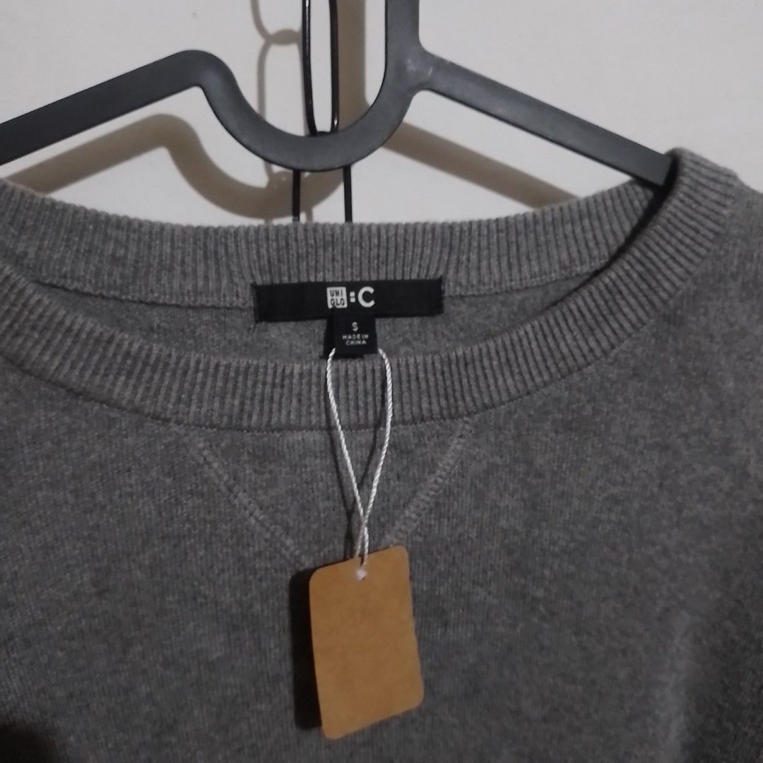 Uniqlo C : Smooth Cotton Crew Neck (Category: Coats, Jackets and Outerwear) located in Baguio. Submitted by labelleferroniere (Listing ID 1464212675, Image 3). Description: Uniqlo C : Smooth Cotton Crew Neck Jumper S ( MENS ) ( Ash Gray ) Width 20.5 Length 23.