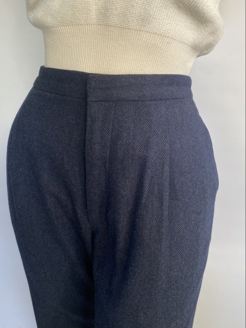 UNIQLO Navy Blue Trousers (Category: Other Bottoms) located in Rizal. Submitted by jjuuddaayy (Listing ID 1464218161, Image 2). Description: W: 34 L: 35” (Medida) XL on tag Navy blue Like new condition 📍Rizal, Nueva Ecija .