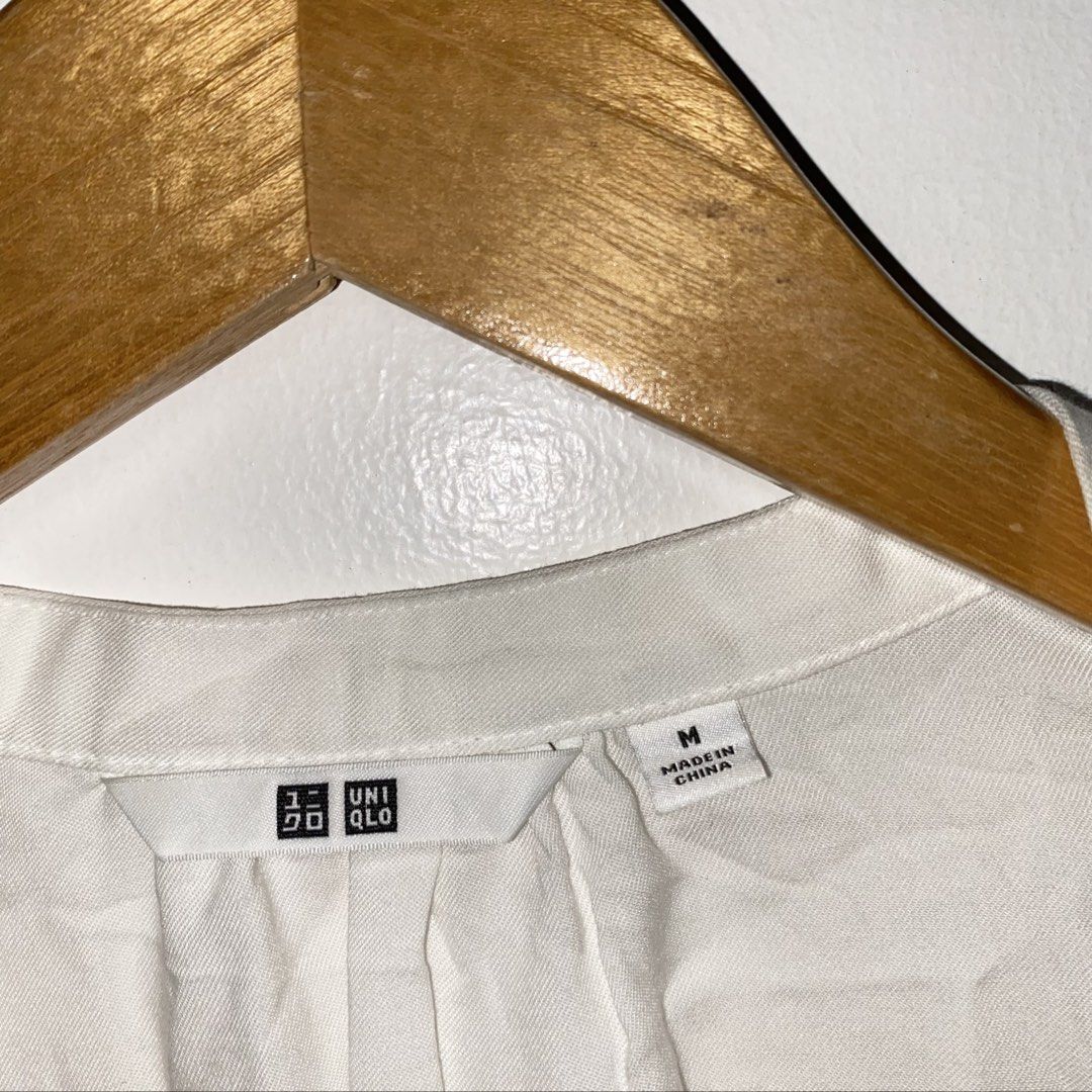 UNIQLO rayon long sleeve top (Category: Blouses) located in San Jose del Monte. Submitted by mamiracky (Listing ID 1464268885, Image 3). Description: .