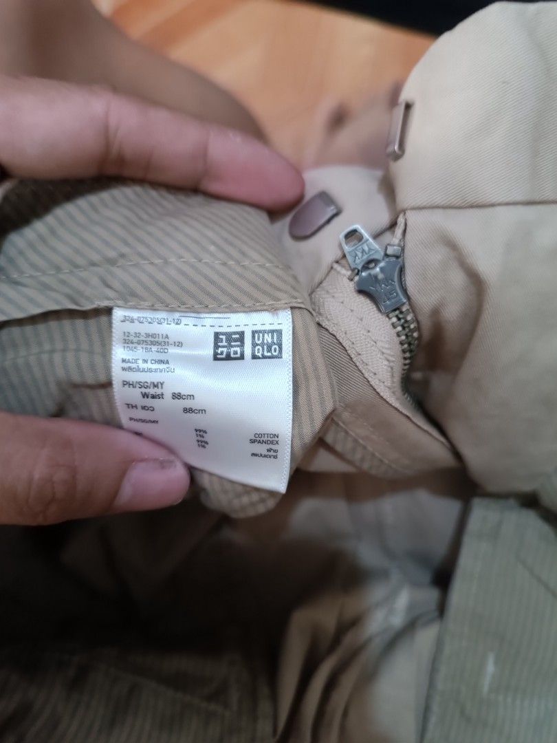 Uniqlo Trousers "Khaki" (Category: Trousers) located in Paranaque City. Submitted by jnthn.c (Listing ID 1464235853, Image 2). Description: Uniqlo Trousers "Khaki" Actual Size: 36 x 42 No Issue, Need Wash.