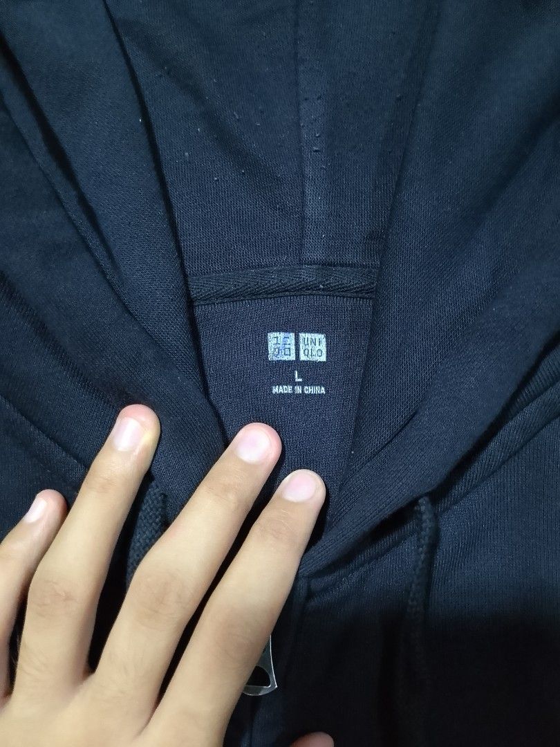 UNIQLO ZIP UP JACKET (Category: Coats, Jackets and Outerwear) located in Cagayan de Oro. Submitted by bertfinds (Listing ID 1464275060, Image 2). Description: Size - Large on tag Wide - 23.5 Length - 27 Condition - 10/10 Color rate- 10/10 Rebbings - 10/10 as new condition Location: Cagayan De Oro City, Mindanao Can ship nationwide via JNT.