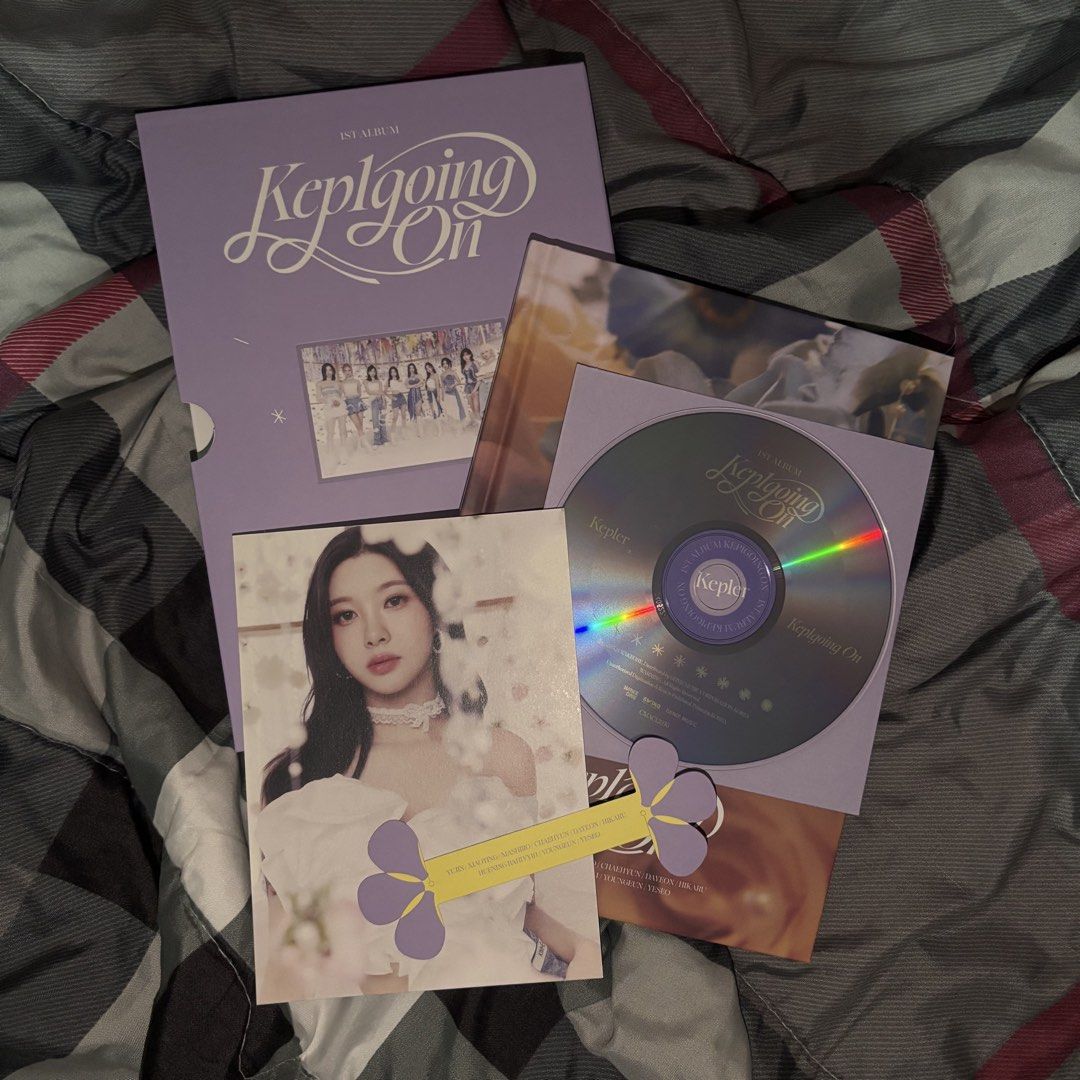 Unsealed kpop album (Category: K-Wave Merchandise) located in Agdangan. Submitted by enbuy.355 (Listing ID 1464180690, Image 1). Description: 250 per album.