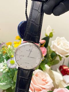 (Category: ) located in . Submitted by watchluxury888 (Listing ID 1464230657, Image 1). Description: .