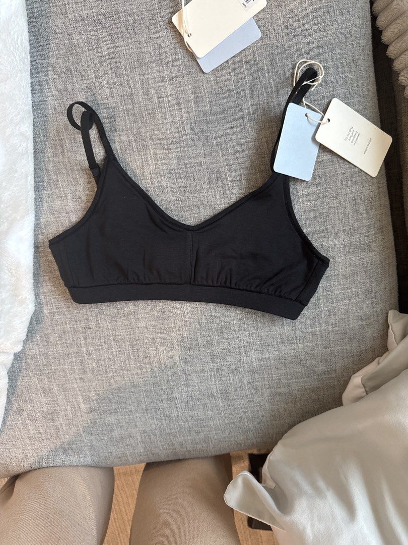 Unused bnew nora s bra (Category: Undergarments & Loungewear) located in Mandaluyong City. Submitted by simpleperfection (Listing ID 1464223976, Image 2). Description: Selling the best seller Bnew with tag all 2 pcs each design size small black plunge and beige of the other style.
