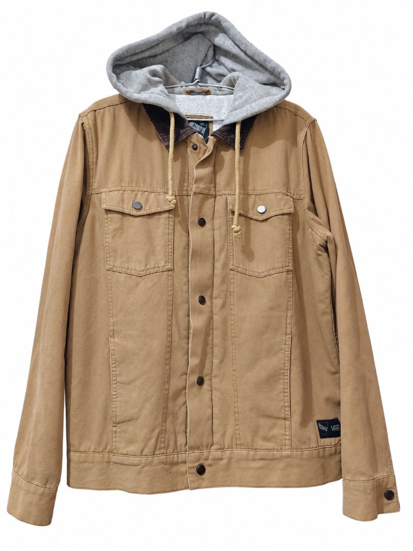 Vans AV Edict II Hooded Canvas Jacket (Category: Coats, Jackets and Outerwear) located in Lipa City. Submitted by gerardcala51660 (Listing ID 1464337933, Image 1). Description: Vans AV Edict II Hooded Canvas Jacket Medium on tag Dimensions: 23 inches x 27.5 inches Excellent condition (thrifted) – Needs wash – Color may vary slightly due to lighting Excellent condition. Normal sign of usage at walang major flaws. Premium Vans canvas jacket in clas