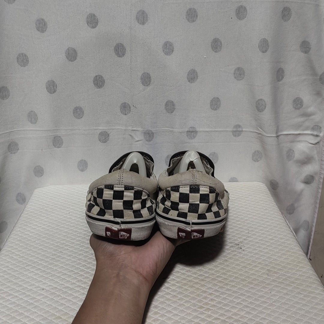 VANS SLIP ON CHECKEBOARD (Category: Sneakers) located in Manila. Submitted by talensjolo10233 (Listing ID 1464296660, Image 3). Description: .