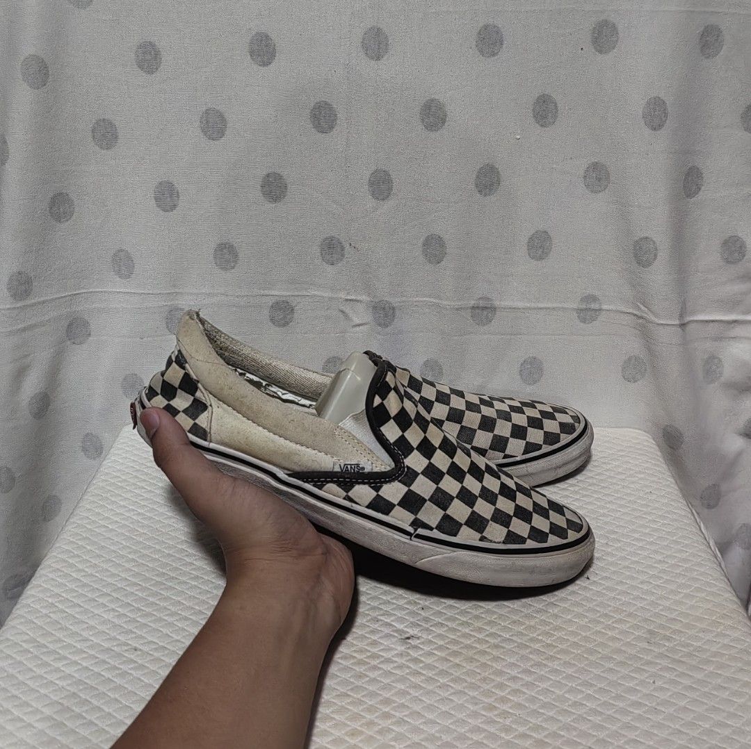 VANS SLIP ON CHECKEBOARD (Category: Sneakers) located in Manila. Submitted by talensjolo10233 (Listing ID 1464296660, Image 1). Description: .