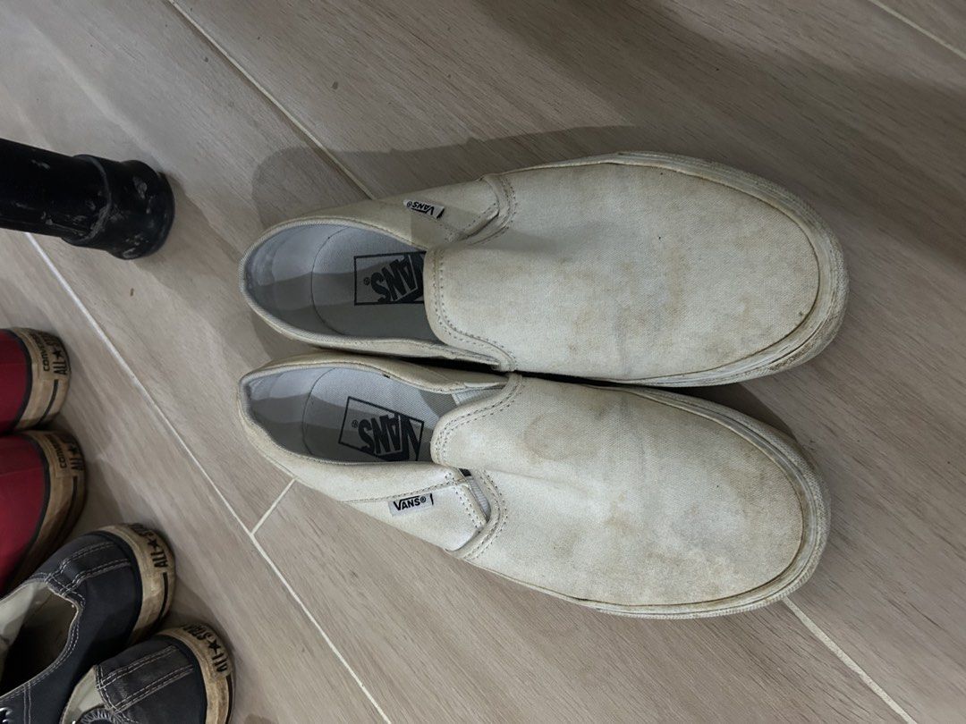 Vans Slip-On Shoes (Category: Sneakers) located in Manila. Submitted by tobiocchi (Listing ID 1464170082, Image 1). Description: - US 8W - Authentic, US bought.