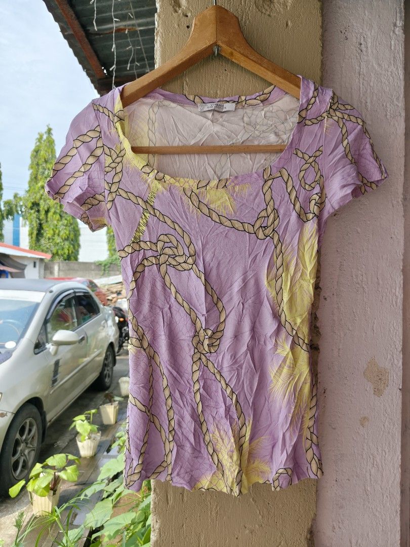 Versace Collection Purple Rope Print Top (Category: Tshirts & Polo Shirts ) located in Binan City. Submitted by makinpeso0622 (Listing ID 1464206267, Image 1). Description: - Brand: Versace Collection - Color: Purple - Size: 40 - Neckline: Square - Sleeves: Short - Design: Rope and leaf print - Origin: Made in Italy.