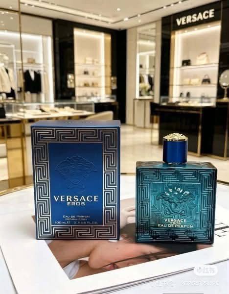 Versace Eros Eau de Parfum 100ml (Category: Fragrance & Deodorants) located in Malabon City. Submitted by tinxoxo (Listing ID 1464329039, Image 1). Description: - Versace Eros Eau de Parfum for Men - 100ml bottle - Natural spray - Includes original box - Versatile scent for all occasions.