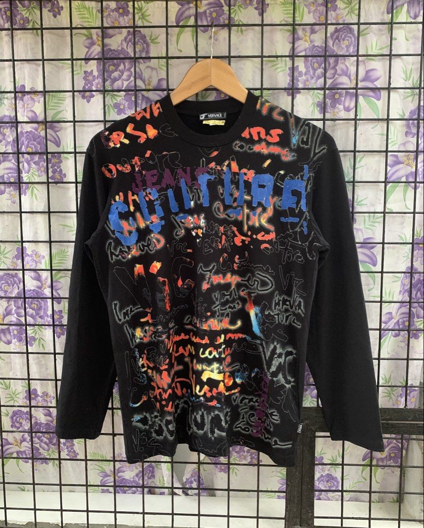 Versace Jeans Couture Long Sleeve Sweatshirt (Category: Longsleeves) located in Cebu City. Submitted by lnrd_finds (Listing ID 1464221955, Image 1). Description: Versace Jeans Couture Long Sleeve Sweatshirt Size M on Tag Dimes (Inches) Width 20 Length 26.5 Issue: crackprints 9.7/10 color rate Good Condition.