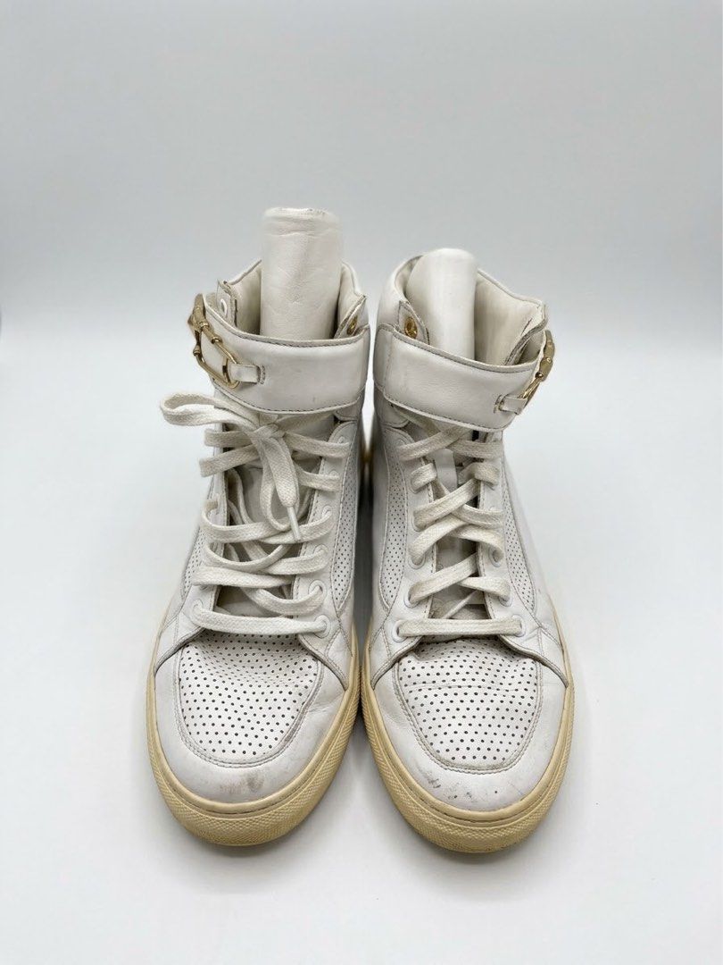 Versus Versace (Alter to Mm Futures) (Category: Sneakers & Footwear) located in Palo. Submitted by kat.bins (Listing ID 1464307374, Image 1). Description: pm for more details.