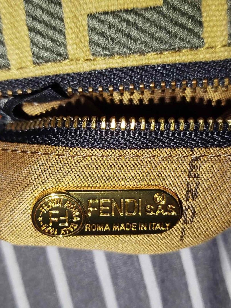 Vinatage Fendi Zucca mini (Category: Cross-body Bags) located in Marikina City. Submitted by jecccc (Listing ID 1464237270, Image 3). Description: thrifted item Vintage Fendi Zucca mini used but not abuse buy at your own Risk.