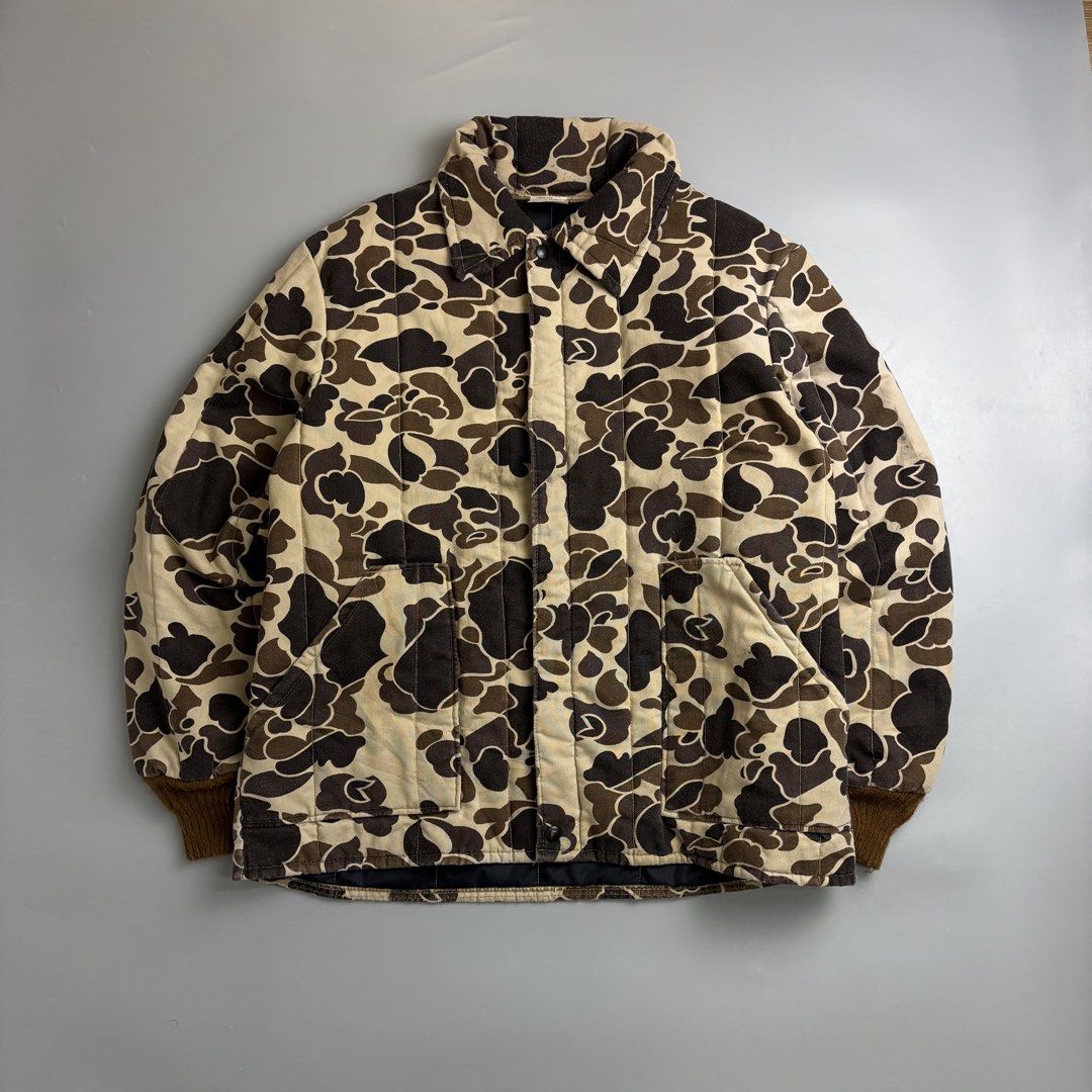 VINTAGE 1992 WALLS (Category: Coats, Jackets and Outerwear) located in Taguig. Submitted by the_rare_edit (Listing ID 1464211549, Image 1). Description: DIMENSIONS: 24x28 ISSUE: none COLOR RATE: 9.8/10 CONDITION: Excellent condition .