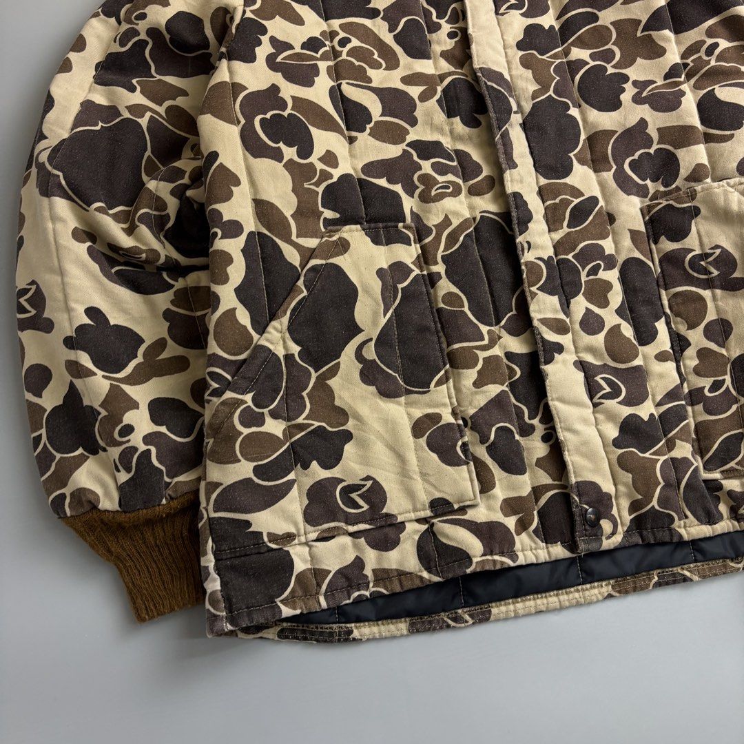 VINTAGE 1992 WALLS (Category: Coats, Jackets and Outerwear) located in Taguig. Submitted by the_rare_edit (Listing ID 1464211549, Image 3). Description: DIMENSIONS: 24x28 ISSUE: none COLOR RATE: 9.8/10 CONDITION: Excellent condition .