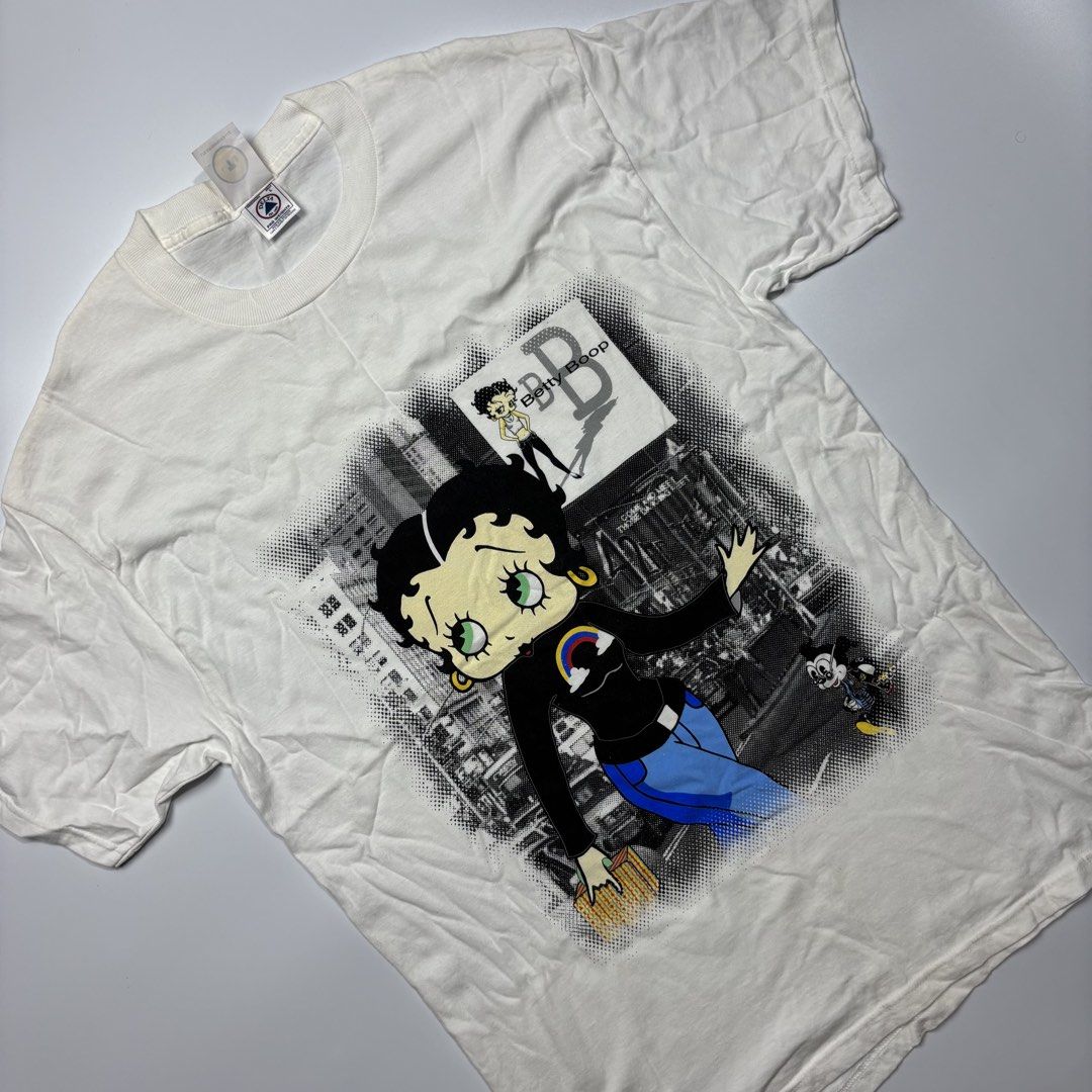 Vintage betty boop (Category: Tshirts & Polo Shirts ) located in Abucay. Submitted by alvinthrif57836 (Listing ID 1464279355, Image 3). Description: Vintage betty boop ‎_______________________ ‎Size: L on tag ‎(Measured by Inches) ‎Width: 21.5 ‎Length: 32 ‎Condition: EXCELLENT ‎Color Rate: 9.5/10 ‎Issue: None ‎_______________________ ‎ ‎Color may vary due to lightning so check wisely. ‎Thank you for your understanding ❤️.