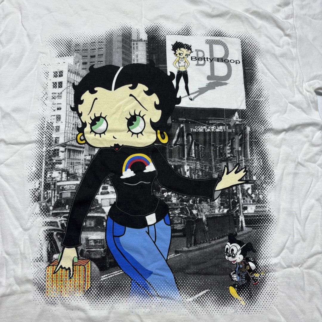Vintage betty boop (Category: Tshirts & Polo Shirts ) located in Abucay. Submitted by alvinthrif57836 (Listing ID 1464279355, Image 2). Description: Vintage betty boop ‎_______________________ ‎Size: L on tag ‎(Measured by Inches) ‎Width: 21.5 ‎Length: 32 ‎Condition: EXCELLENT ‎Color Rate: 9.5/10 ‎Issue: None ‎_______________________ ‎ ‎Color may vary due to lightning so check wisely. ‎Thank you for your understanding ❤️.
