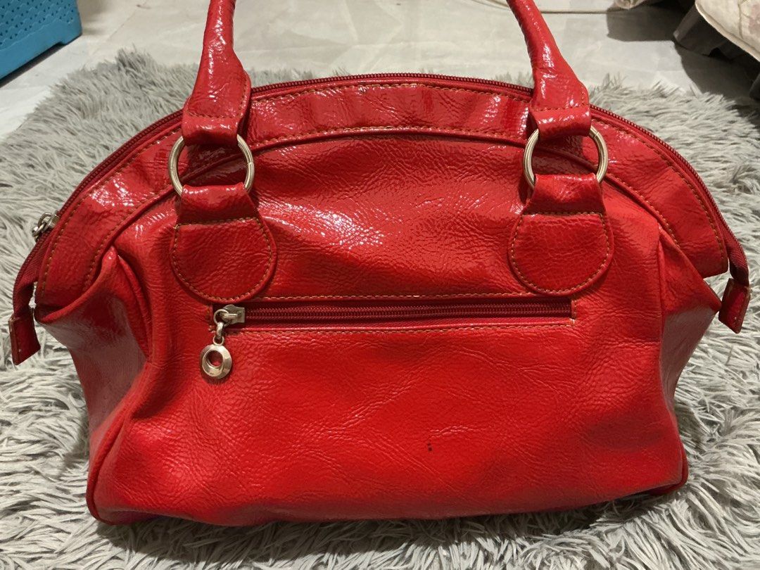 Vintage Daphne Red Patent Leather Bag (Category: Shoulder Bags) located in General Santos City (Dadiangas). Submitted by ziaechll (Listing ID 1464275337, Image 3). Description: In very good condition but still manage your expectations as this is a pre-loved bag Perfect for everyday, and events.