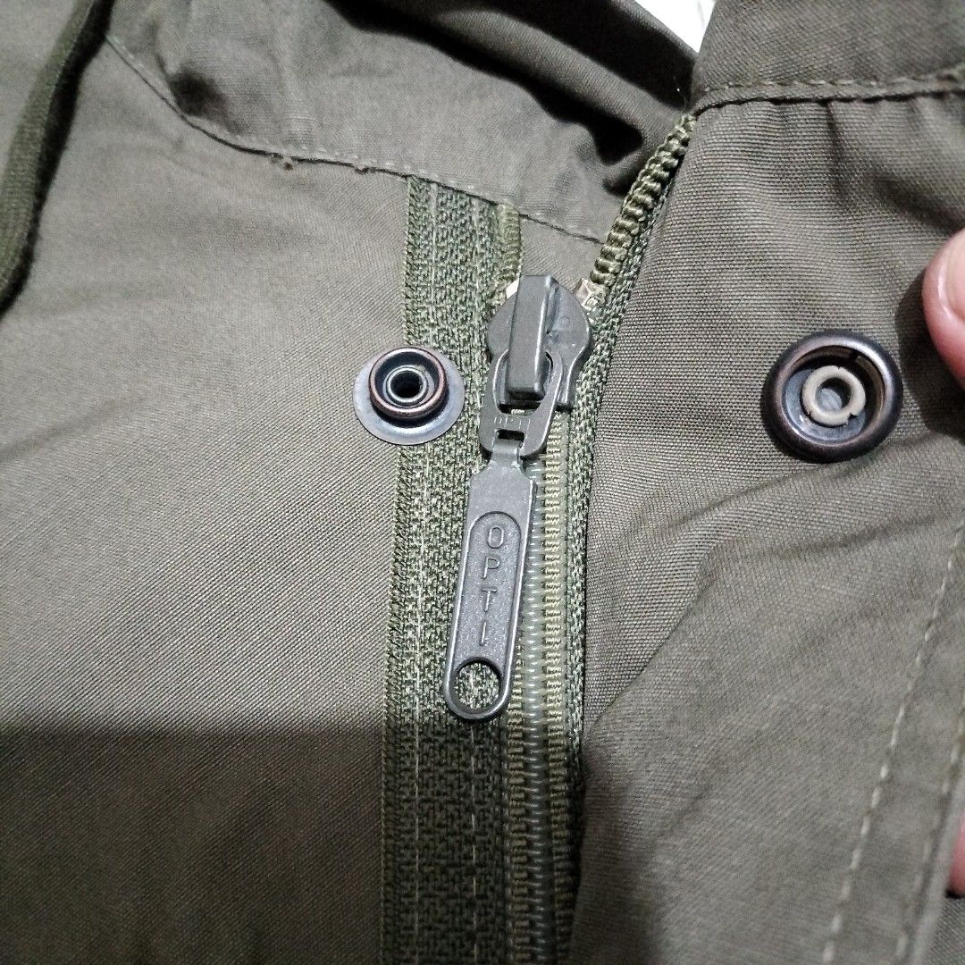 VINTAGE GERMAN ARMY PARKA (Category: Coats, Jackets and Outerwear) located in Sariaya. Submitted by social_animalz (Listing ID 1464299428, Image 3). Description: 24 x 33.5 excellent condition shipping fee is not included.