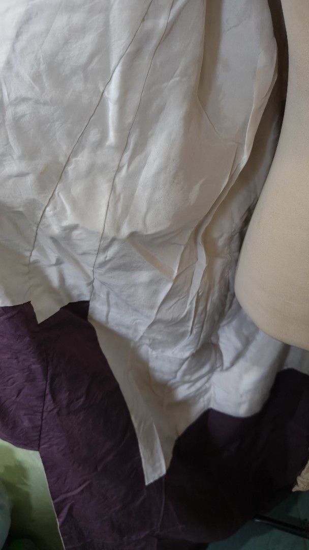 Vintage Japanese Kimono Robe - Beige Geometric Pattern (Category: Dresses) located in Taguig. Submitted by ymicloset (Listing ID 1464228582, Image 3). Description: - Authentic Japanese kimono robe - Beige and black all-over geometric pattern - Lightweight fabric, ideal for layering or as a statement piece - Contrasting cream inner lining - Great for cosplay or unique fashion - Approximately 50 inches in length -Shoulder 24 1/2 in -Waist 49 in - S