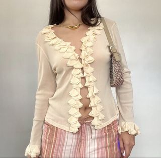 (Category: ) located in . Submitted by everythingbrandedpreloved_ (Listing ID 1464236511, Image 1). Description: .