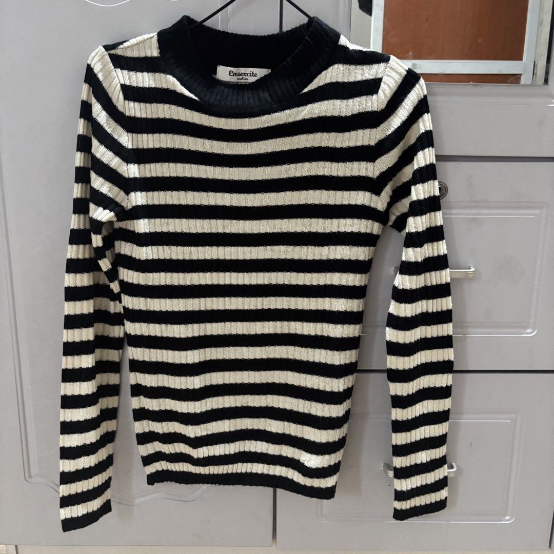 Vintage Knitted Stripe Longsleeve Top (Category: Longsleeves) located in Binan City. Submitted by mypreloved_haul (Listing ID 1464207335, Image 1). Description: LAST PRICE POSTED! FOR SURE BUYERS ONLY..
