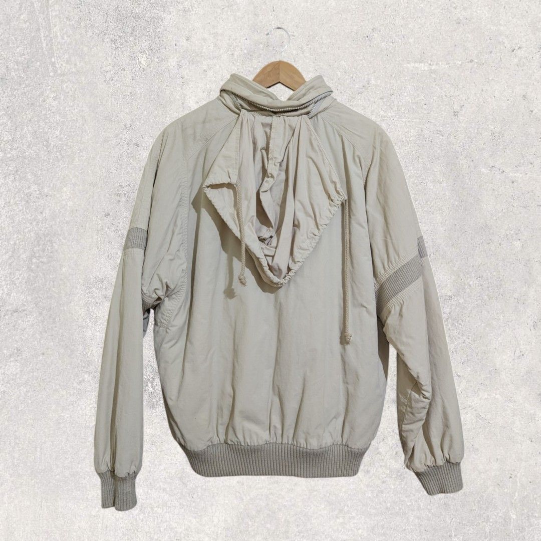 Vintage Lacoste Heavyweight Jacket (Category: Coats, Jackets and Outerwear) located in San Juan City. Submitted by 4keeps.mnl (Listing ID 1464292451, Image 3). Description: AUTHENTIC ✅ ORIGINAL Condition: 9.5/10 XL - 25x27 Issue: None.