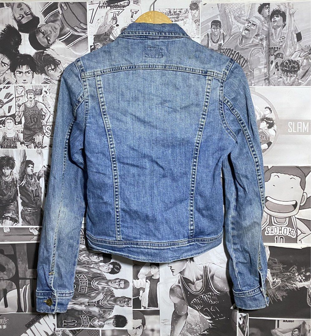 VINTAGE LEE DENIM JACKET (Category: Coats, Jackets and Outerwear) located in Polomolok. Submitted by safethrift2.0 (Listing ID 1464224777, Image 2). Description: VINTAGE LEE DENIM JACKET EXCELLENT NO ISSUES NEED WASH COMPLETE TAGS 9.5|10 COLOR RATE 18 WIDTH 20 LENGTH MEDIUM ON TAG.