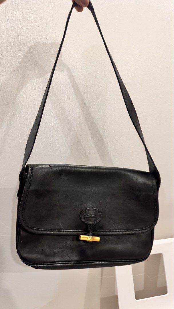 Vintage Longchamp Shoulder Bag (Category: Shoulder Bags) located in Makati City. Submitted by forg3d_paradox (Listing ID 1464337051, Image 2). Description: 🌟 Preloved 🌟made with Faux leather with medium rough texture. 🌟Gold Hardwares with no issues and no fades. .