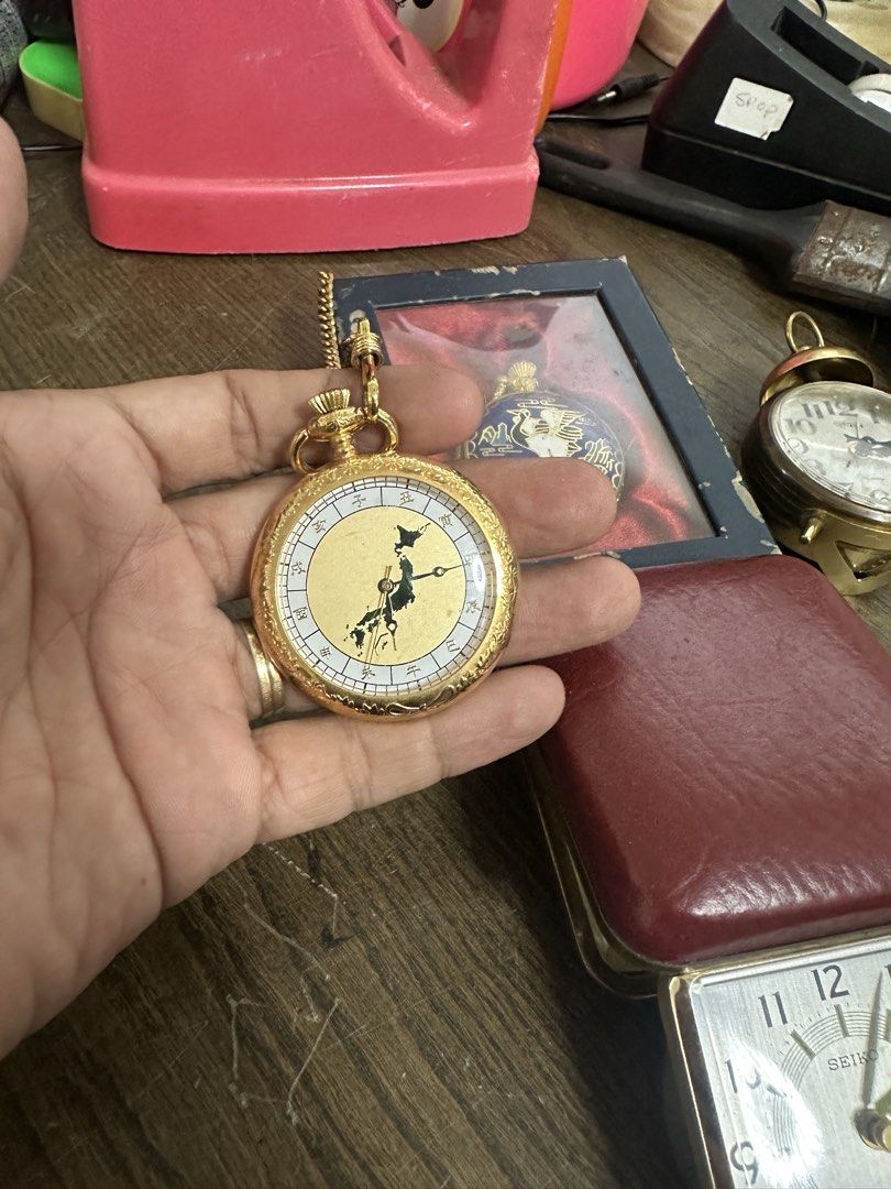 Vintage Pocket Clock (take all) (Category: Luxury Watches) located in Rodriguez. Submitted by pwestoonlinestore (Listing ID 1464239854, Image 2). Description: .