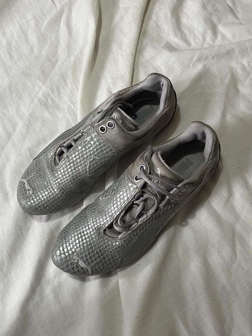Vintage Puma Future Cat Sneakers Silver (Category: Sneakers) located in Baguio. Submitted by dutefinds (Listing ID 1464353918, Image 1). Description: Needs cleaning only No major flaw.